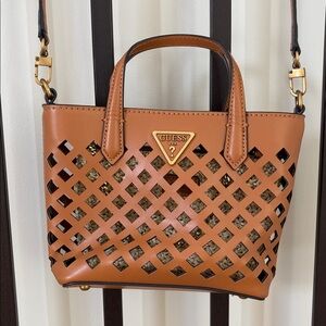 Guess 2 in 1 crossbody w/ removable jute mini bag. NWT